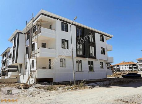 Fen Lisesi Cıvarında Satılık 2+1 Daire