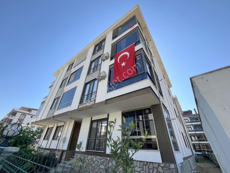 🔴🔴 Güç Gayrimenkul'den Akçay'da Ön Cephe Kombili Cam Balkonlu Lüx Satılık 2+1 Daire