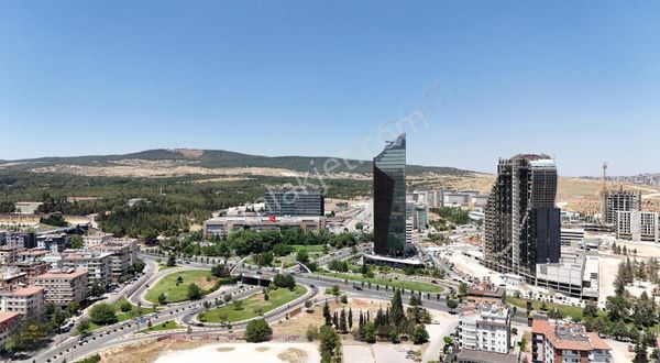 Okan Towers'ta Kiralık 2+1 Balkonlu Muhteşem Manzaralı Ofis !!