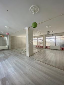 Avcılar Cihangirde 160m2 Kiralık Dükkan