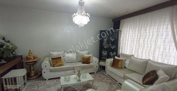 Kavaklık Ögretmen Evleri Mahlesinde 3+1 Temiz Daire