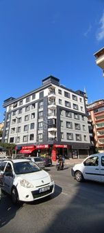 Ş.evler Merkezde Metro Metrobüse 5dk.yeni Binada 2+1 90m2 Ultralüx 1.kat