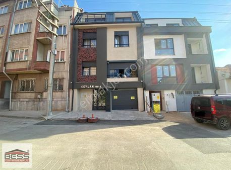 Bess'den Yenidoğan Mahallesi'nde Satılık 3 Katlı Villa