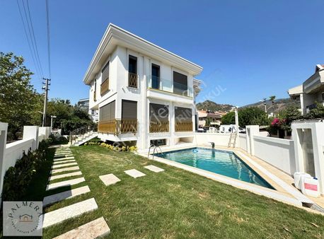 Modern Mimariye Sahip Sıfır Lüks Villa Yüzme Havuzlu & Bahçeli
