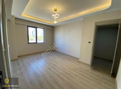 Protokol Yolu Üzerinde Sıfır Yapı 3,5+1 Vadi Manzaralı