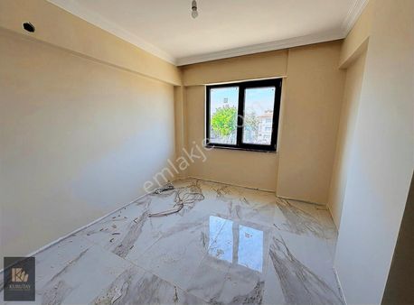 Kurutay Gayrimenkulden Karanfil Evleri Yanında Satılık 2+1 Daire