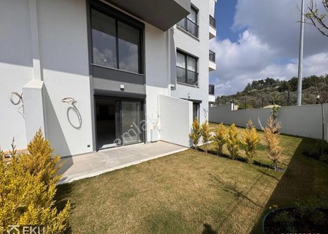 Kuşadası'nda Satılık 1+1 Loft Özel Bahçeli Daire