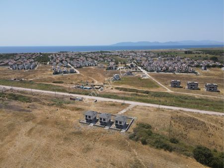 İzmir Dikili Salihleraltı’nda Akıllı Ev Sistemli Sıfır Lüks Villa