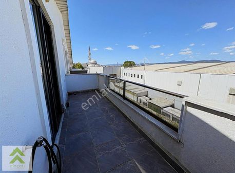 Yazlık Mh.'de Palmiye Park Sitesinde 3+1 Çatı Dubleks Daire