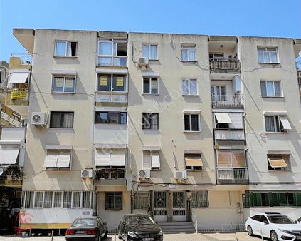 İnönü Caddesine Paralel 76 Sokakta 3+1 Geniş Otoparklı Arakat