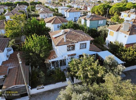 İzmir Dikili Petekkent Sitesinde Satılık 3+1 Eşyalı Villa