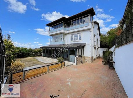 Yeniköy Merkez Panoramik Deniz Manzaralı 7+2 Müstakil Özel Mülk