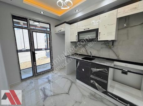 Sümbüller'den Tombakzade Y. Z.ısıtmalı Balkonlu Lüx Tasarım 2+0