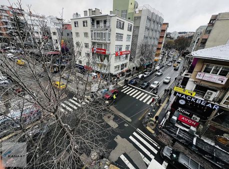 Kanaat'ten Tunalı Hilmi Cadde Üzerinde 5+1 3 Cepheli Geniş M2