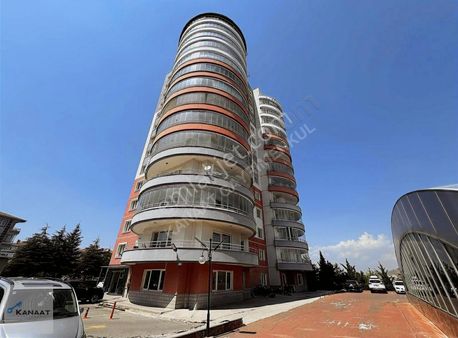 Kanaat'ten Parkevleri Sitesinde Panoramik Ankara Manzaralı Geniş