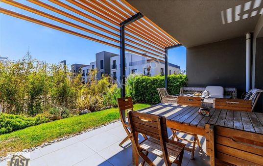 Çekmeköy Bir Bahçe Sitesinde Keyifli 3+1 Bahçe Katı