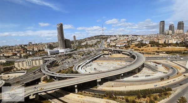 Yenitepe Kadıköy De Satılık Çamlıca Cepheli Yüksek Kat 2+1 Daire