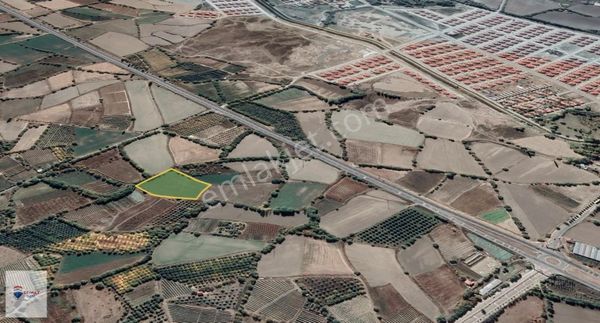 Remax Dem'den Altınbaşak'ta Satılık Sulu Tarla