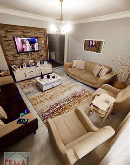 Cemal Emlak Bursa Yıldırım Setbaşı Namazgah Manzaralı Köşe Asans