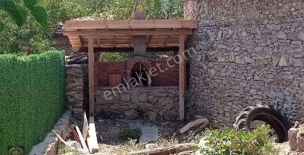 Bayramiç Kazdağları'nda İki Katlı Müstakil Taş Ev