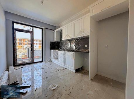 Arifiye'de Kiralık Merkezi Konum