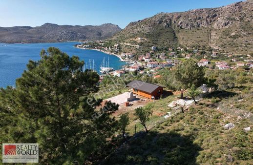 Marmaris Bozburun Adatepe Mevkisinde Satılık Kütük Ev Ve Arsa