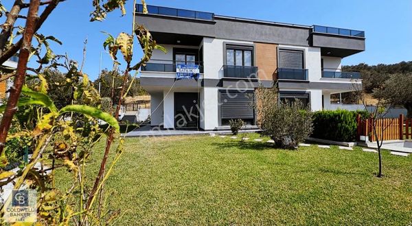 Cb Fark'tan Denize 200 Metre Lüks Geniş Bahçeli Villa