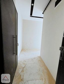 Tramvay Altında Sahile Çok Yakın Arakat Lüks 48m2 1+1