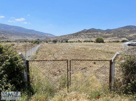 Güzelhisar-çıtak Asfalt Yoluna Sıfır,etrafı Çevrili ,suyu Mevcut