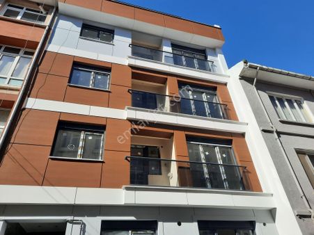 Yeni Binada Deniz Manzaralı Teraslı Asansörlü 3+2 140 M2 Dublex