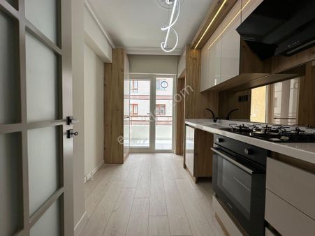 Duru Emlak'tan Merkezde İçi Yenilenmiş Lüks 3+1 Daire