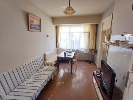 Pazar Mahallesinde Satılık Masraflı Daire