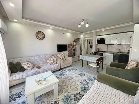 Muradiye Mahallesi Site İçi 2+1 90 M2 4 Katlının 4katı Kombi Petekli Köşe Karanlık Yok