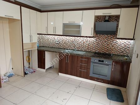 Kuşadası Davutlar Merkezde Satılık 5+2 4 Katlı Bina