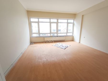 Bulvara Cephe Kiralık Temiz Daire