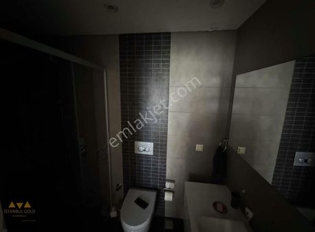 Ataşehir Trendist Sitesin De Kiralık Sıfır Eşyalı Daire Ön Cephe