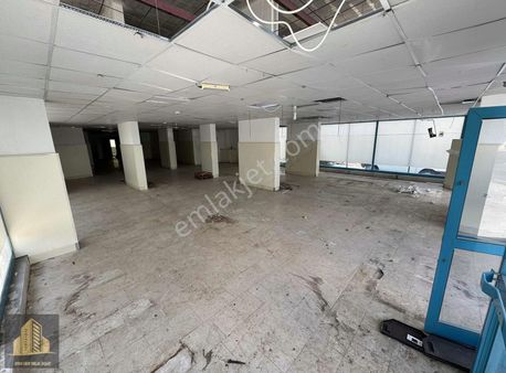 Süper İşlek Cadde Üserisinde 1200m2 3 Katlı Dükkan