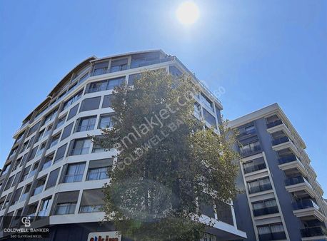 Narlıdere'de, Eşyalı, Otoparklı, Rezidans'da 1+1 Kiralık