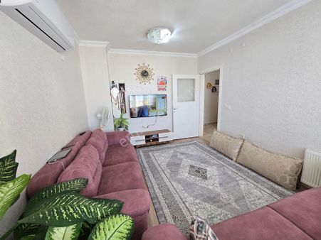 Cadde Seyran'dan Satılık 2+1 86m2 Mutfak Büyütülmüş Tapu Hazır