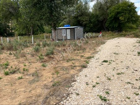 Çatalca Fatih Mahallesin'de Yerleşim İçerisin'de 211 M2 Parsel