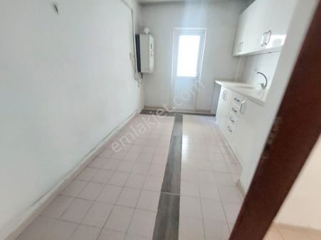 Göral Emlaktan 3+1 Öveçlerin En Güzel Sokağı 1335 De Ara Katta Bağımsız Salon Kapalı Garajlı