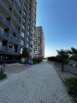 Turgutlu Satılık Selvilitepe Mah Life Ctiy 1+1 60m² 40m² Ön Bahçe Kendine Ayit Zemin Kat Daire