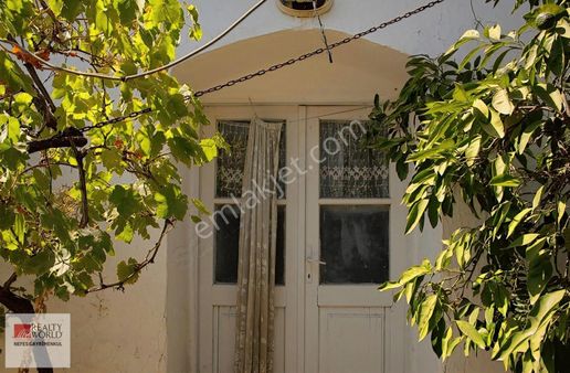 Rw Nefes'ten 572m² Arsa İçerisinde Kızıklı Mahallesinde Köy Evi