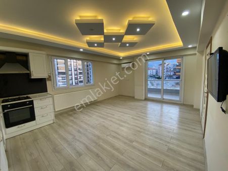 Manisa Alaşehir Alper Gayrimenkulden İstasyon Mah. Ara Kat Açık Mutfak 3+1 Daire