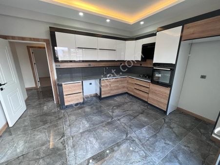 Akçay Aras Emlaktan Altınkumda 3+1 Çift Mutfak Geniş Dubleks