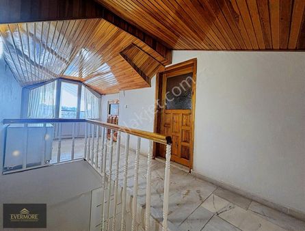 Kuşadası'nda Satılık,denize Yakın,4+1,masrafsız,villa