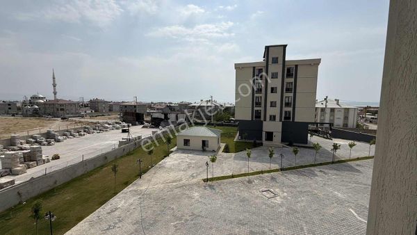 Kampüs Yolu Üzeri Satılık 1+1 Lüx Daire