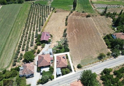Uğur'dan S. Atlıdere De Satılık Müstakil Ev Ve Arazi