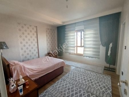 Baha'dan Yazır Adenpark Sitesinde Lüks Geniş 4+1 Daire