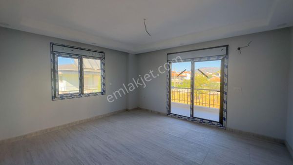 No:10 Gayrimenkul’den Merkezi Konumda, Butik Sitede, Köşe Konum,ara Kat 2+1 Daire!